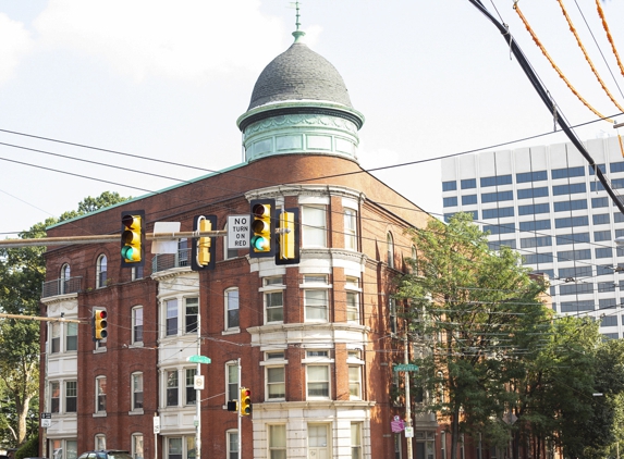 Quaker Court at University City - Philadelphia, PA