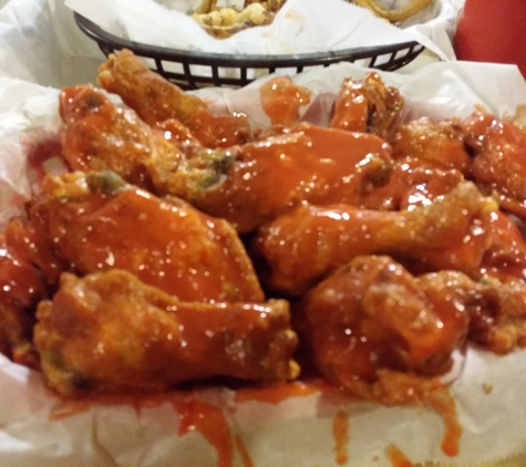 Flyers Wings & Grill - Orlando, FL