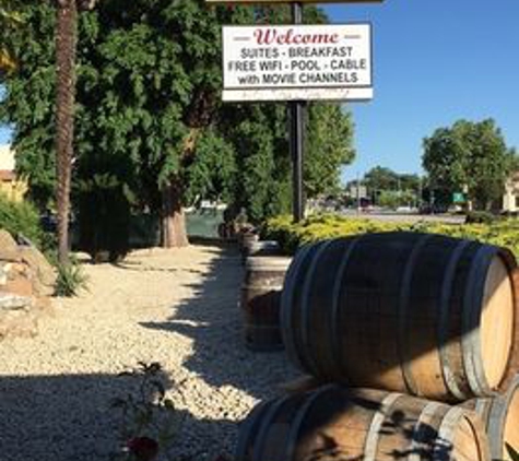 Vino Inn & Suites - Atascadero, CA