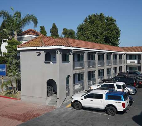 Travelodge by Wyndham Whittier - Whittier, CA