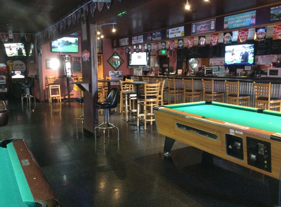 Broadway Billiards - Eureka, CA