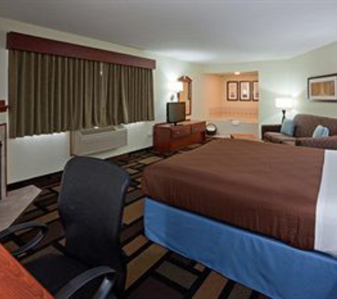 AmericInn Lodge & Suites - Austin, MN