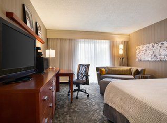 Courtyard by Marriott - Champaign, IL