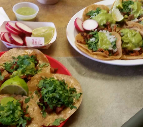 El Sabroso Restaurant - San Ysidro, CA. Tacos!!!! the best and so fresh.