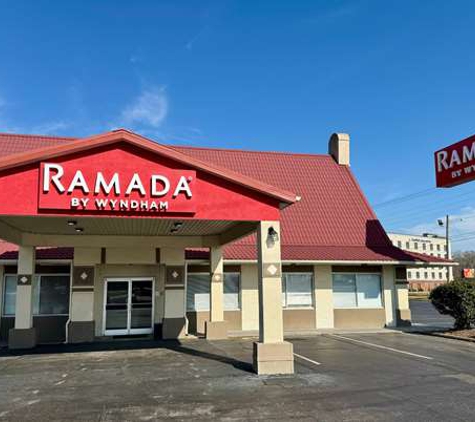 Ramada By Wyndham Lumberton - Lumberton, NC