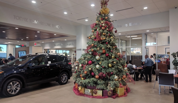 Northridge Toyota - Northridge, CA. Christmas 2017
