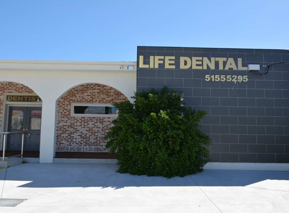 Life Dental Care - Lakes Entrance, VIC