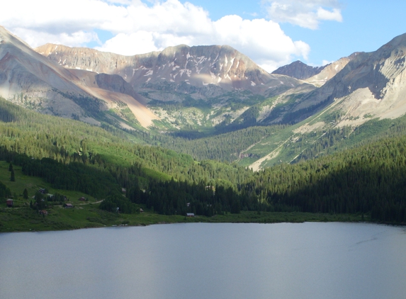 Family Time Outfitters - Englewood, CO