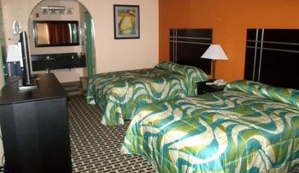 Weatherford Inn & Suites - Weatherford, TX