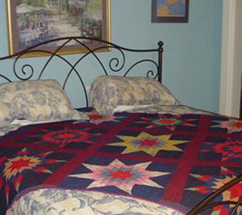 Haysler House Bed and Breakfast Inn - Clinton, MO