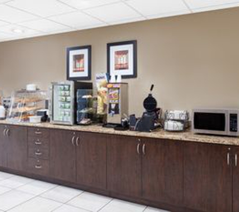 Microtel Inn & Suites by Wyndham Columbia/At Fort Jackson - Columbia, SC