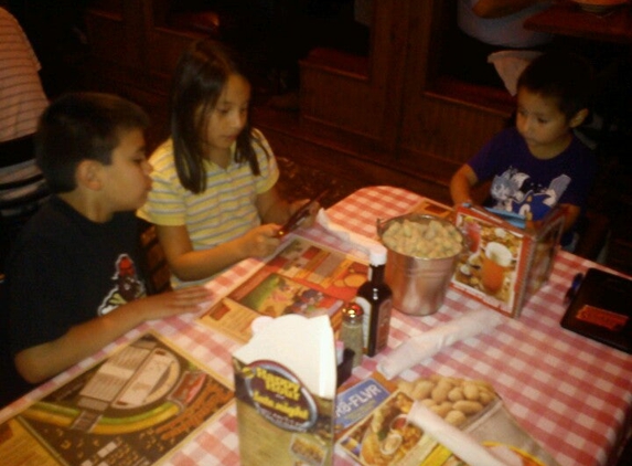 Logan's Roadhouse - Grand Rapids, MI