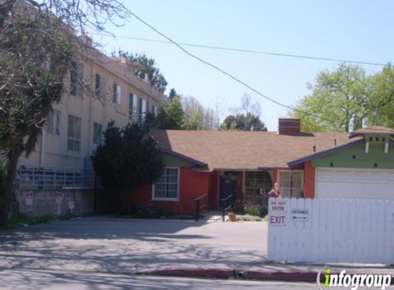 Exploring Minds Montessori School - Van Nuys, CA