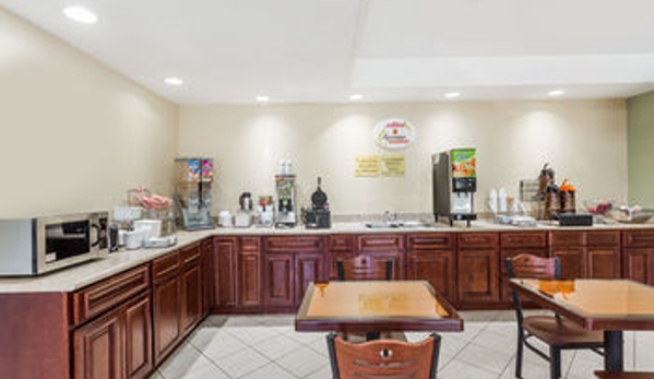 Super 8 by Wyndham Statesboro - Statesboro, GA