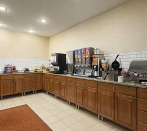 Country Inns & Suites - Owatonna, MN