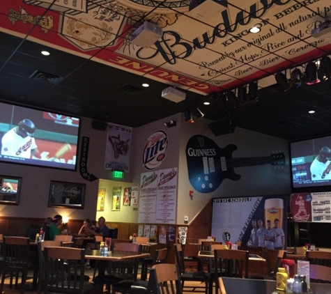 Danny's Bar & Grill - Kansas City, KS