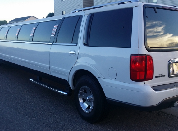 Bond Limo Services - Moorhead, MN