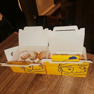 Beard Papa's - Flushing, NY