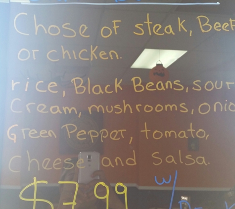 Lacasa Restaurant - Jonesboro, GA. Come try the specials!!