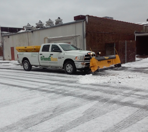 The Grounds Guys of Oakland - Troy, MI