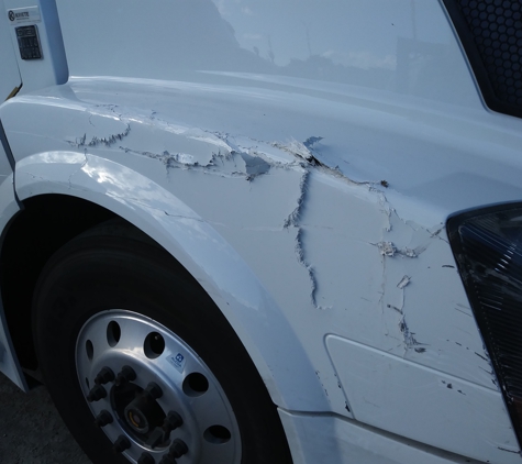 Metro Dade Parking & Storage Inc-Truck Stop - Opa Locka, FL. Damage to my truck after parking here. No security cameras.