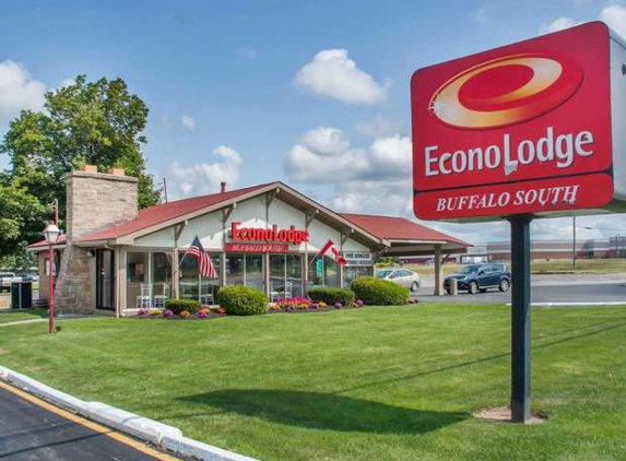 Econo Lodge - Buffalo, NY