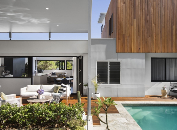 Hanlon Windows - Fyshwick, ACT