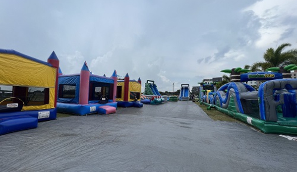 Bounce Genie- Bounce House & Water Slide Rental Service - Tampa, FL. Bounce House Rental Tampa