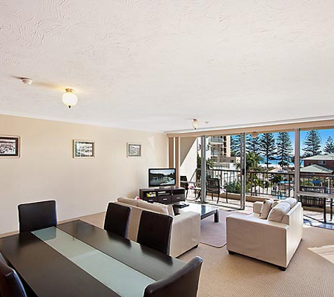 Rainbow Commodore Holiday Apartments - Coolangatta, QLD