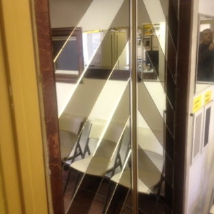 Nevets Glass Screen & Mirrors - Dearborn Heights, MI