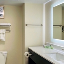 Quality Inn & Suites Lake Charles South - Motels