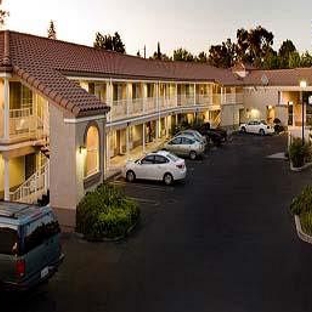 Super 8 by Wyndham Mountain View - Mountain View, CA