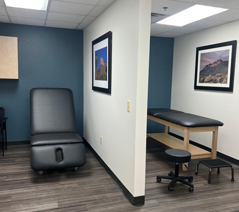 Vista Physical Therapy - Denton, Oak St. - Denton, TX