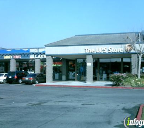 The UPS Store - Huntington Beach, CA