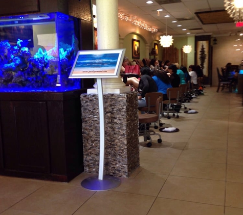 Q- Nails & Spa - Miami, FL