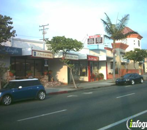 The UPS Store - Corona Del Mar, CA