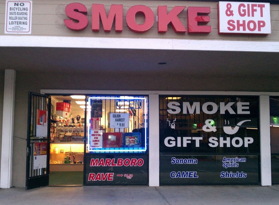 Smoke & Gift Shop - Lake Elsinore, CA