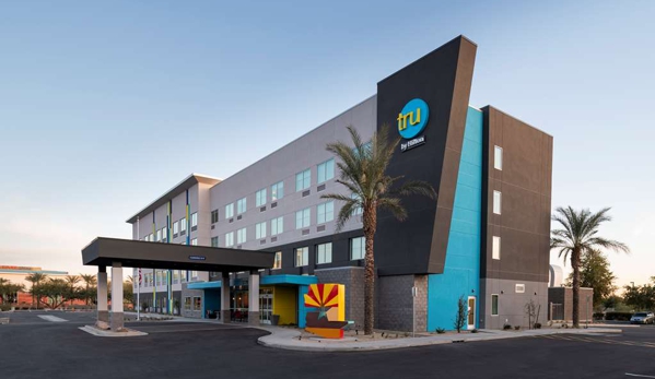 Tru by Hilton Phoenix Glendale Westgate - Glendale, AZ