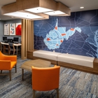 Holiday Inn Express & Suites Fairmont by IHG