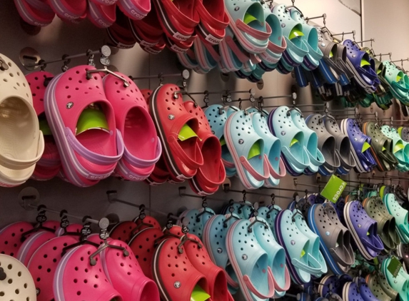 Crocs - Monroe, OH