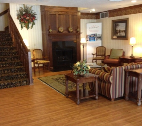 Country Inns & Suites - Champaign, IL