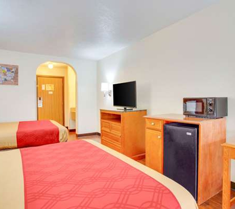 Econo Lodge - Albuquerque, NM