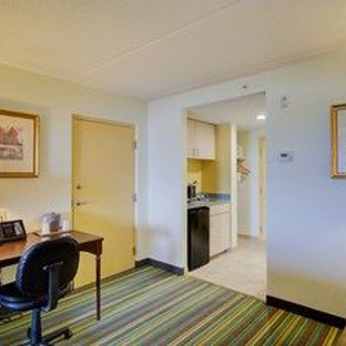 Hutchinson Island Plaza Hotel & Suites - Fort Pierce, FL