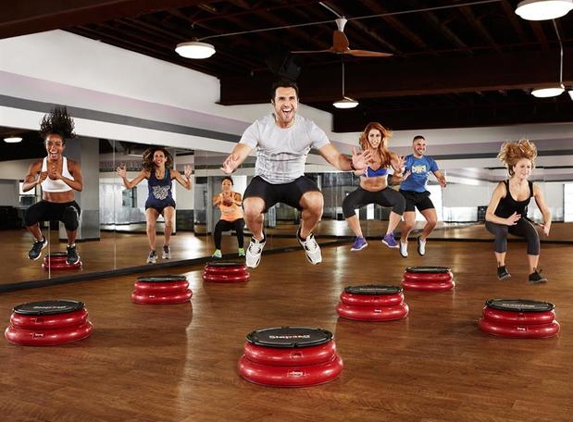 Crunch Fitness - University Square - San Diego, CA