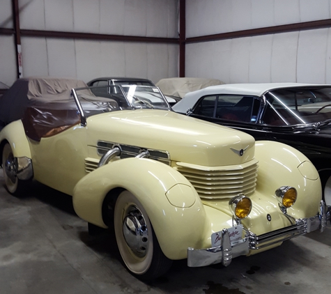 Classic Motor Car Storage Sales - Worcester, MA. 1937 cord 812