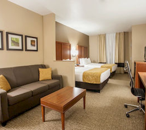 Comfort Suites Coralville I-80 - Coralville, IA