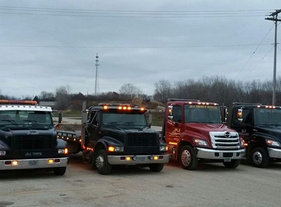 J&J Towing South - Delafield, WI