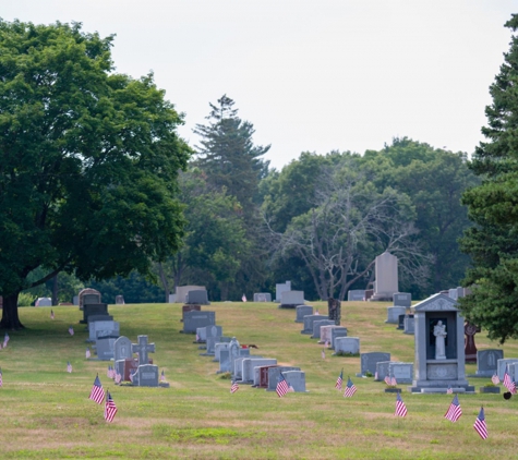 Saint James Cemetery - Manchester, CT