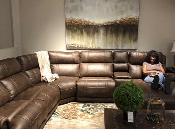 Jerome's Furniture - Torrance, CA. Anticipating the new furniture addition to our family ��������