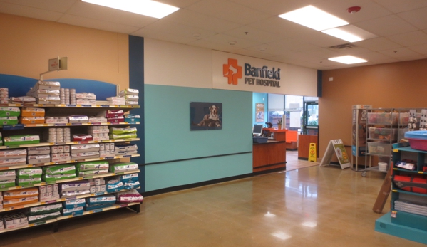 Banfield Pet Hospital - Bloomingdale, IL